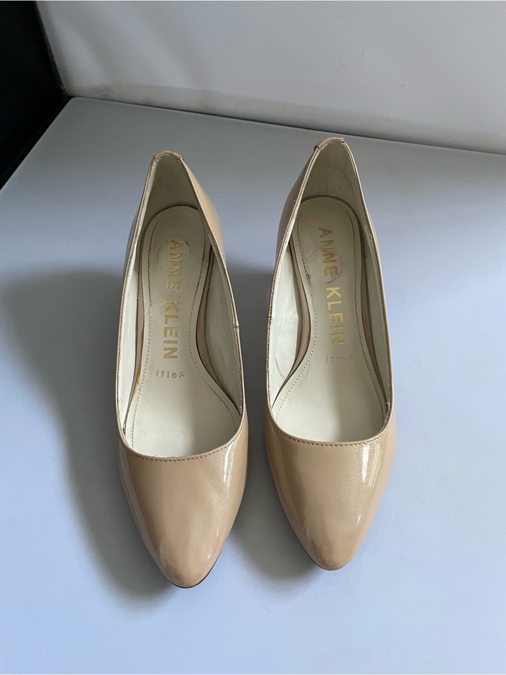 Anne Klein Women's Nude Patent Pointed-Toe Pumps size 6.5